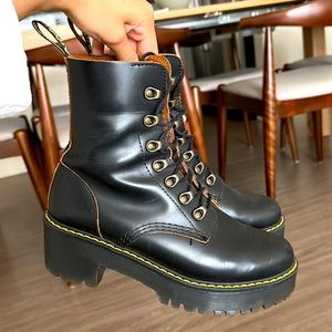 Dr. Martens JADON Platform boots